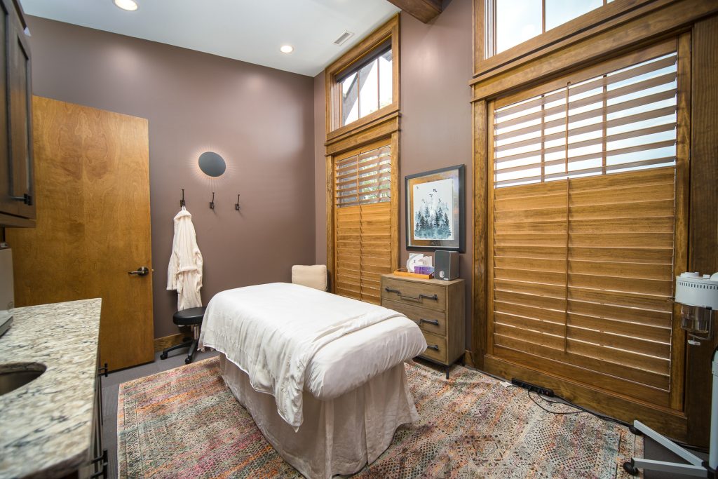 Ascent Wellness And Fitness Center Masseuse Room