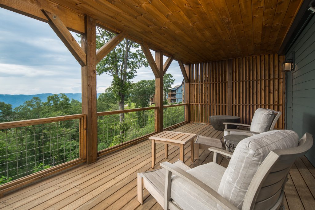 152 North Face Trail porch