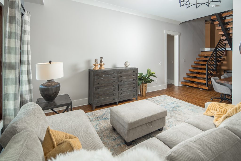 159 Silverbell Trail den
