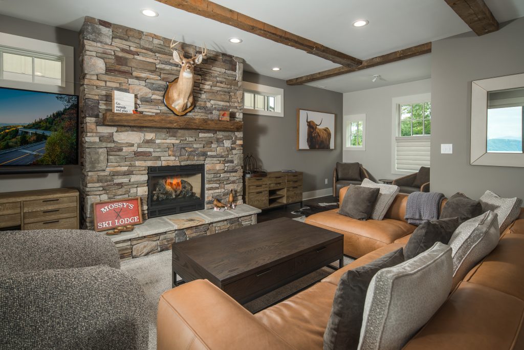 152 North Face Trail living room