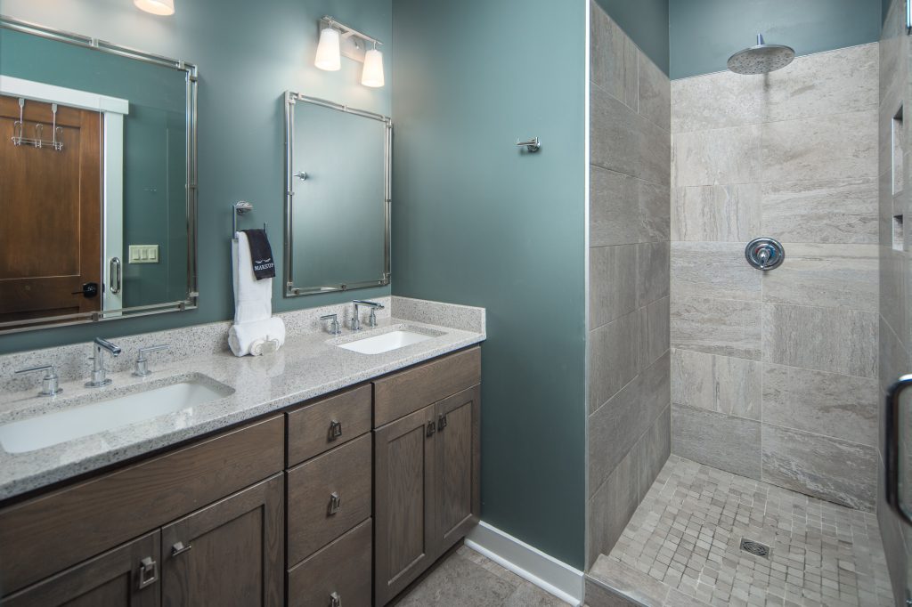 198 Ramblestone Terrace, Unit 303 bathroom
